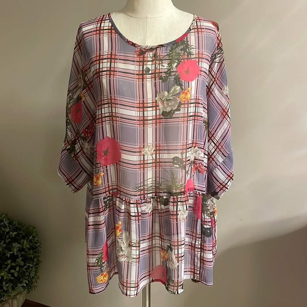ASOS PLUS SEMI SHEER RUFFLE BLOUSE. Plead and floral size 20 drop sleeves